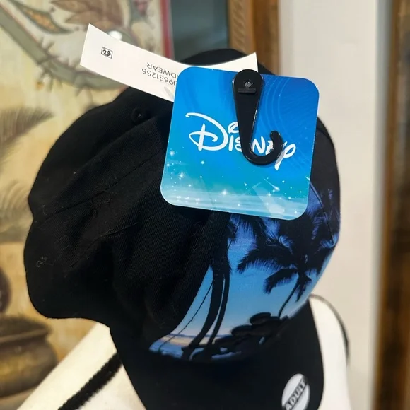 New with tags Disney Hawaiian black hat - Picture 2 of 4